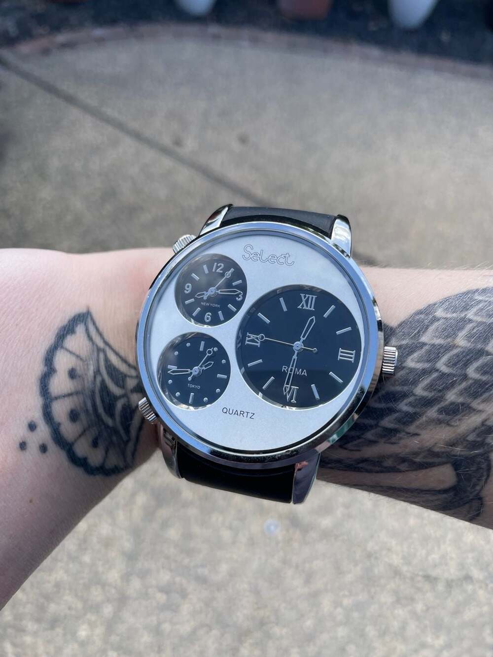 Vintage Select PJ-49 Triple Time Zone Quartz Watch New York Tokyo Roma